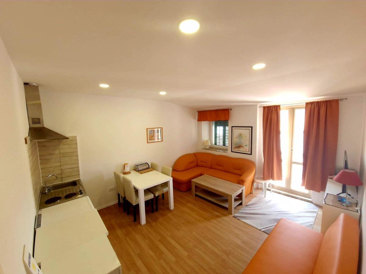 Apartments Eis 巴斯卡 外观 照片