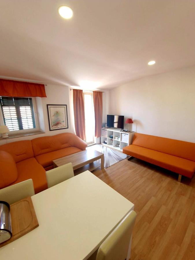 Apartments Eis 巴斯卡 外观 照片