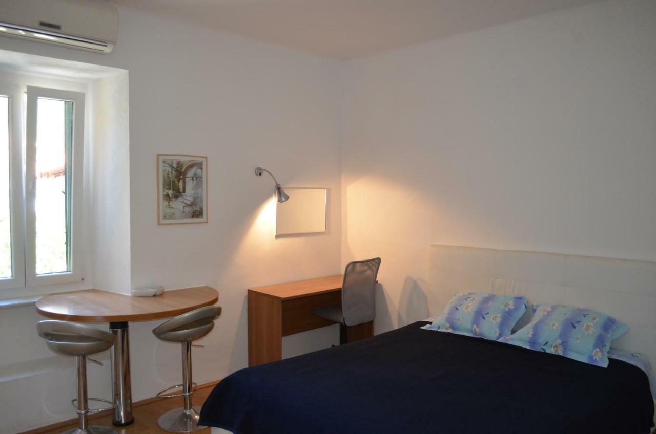 Apartments Eis 巴斯卡 外观 照片